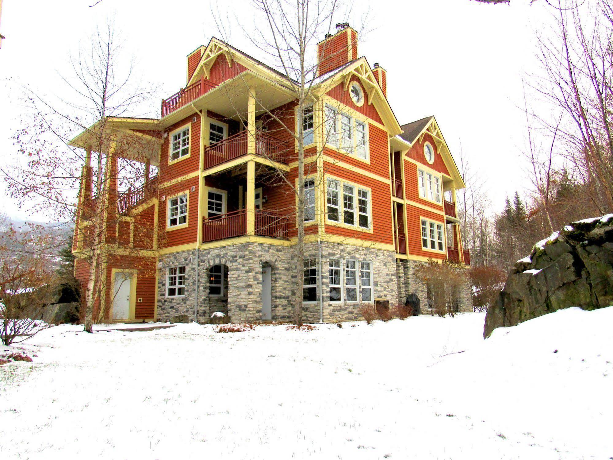 Апартаменти Tremblant Les Eaux - Location Adp Мон-Трамблан Екстер'єр фото