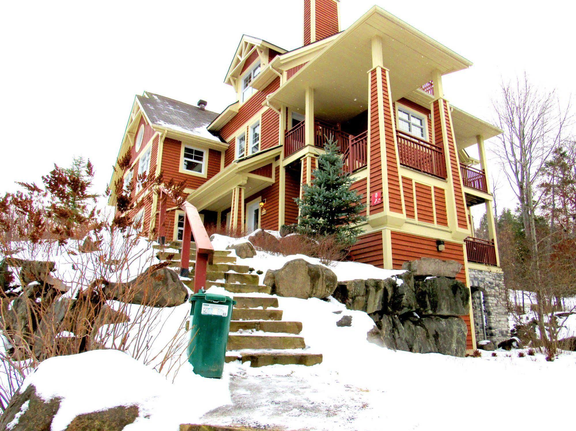 Апартаменти Tremblant Les Eaux - Location Adp Мон-Трамблан Екстер'єр фото