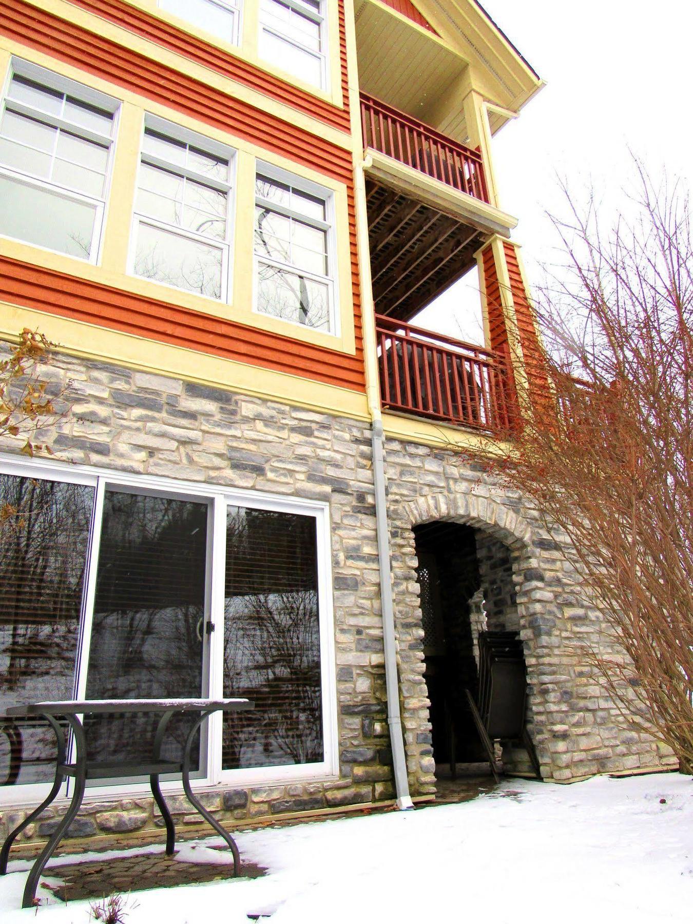 Апартаменти Tremblant Les Eaux - Location Adp Мон-Трамблан Екстер'єр фото